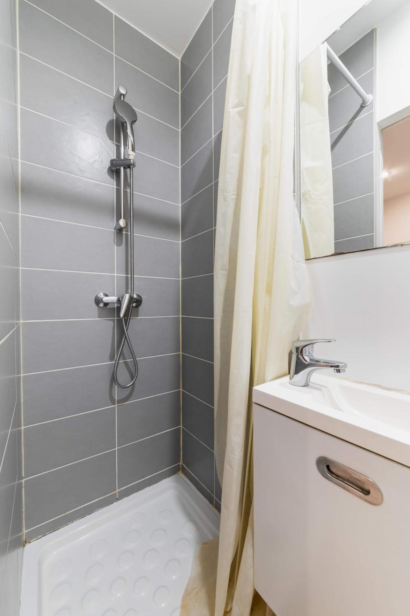 Fonctionnel Hopital Bichat - 18 - 2p Appartement *